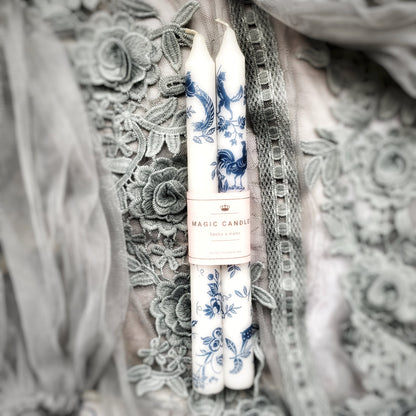 2 Velas Toile de Jouy para candelabro.